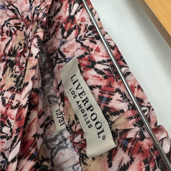 Liverpool Los Angeles Viscose Paper Bag Tie Front Porkchop Shorts Size 12/31 - Picture 5 of 5